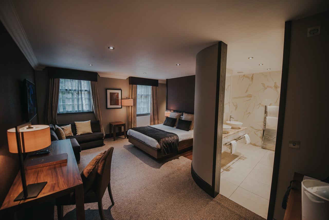 Busby Hotel Clarkston エクステリア 写真
