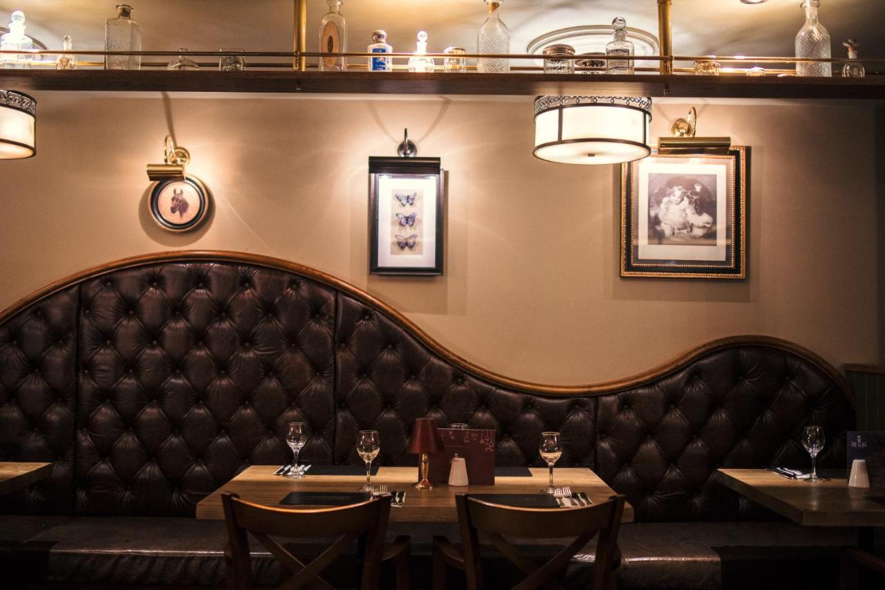 Busby Hotel Clarkston エクステリア 写真